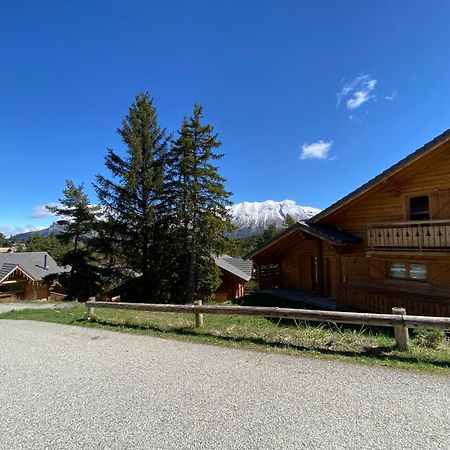 Eden sur les pistes avec vue panoramique sur la vallée La Joue du Loup Exterior foto