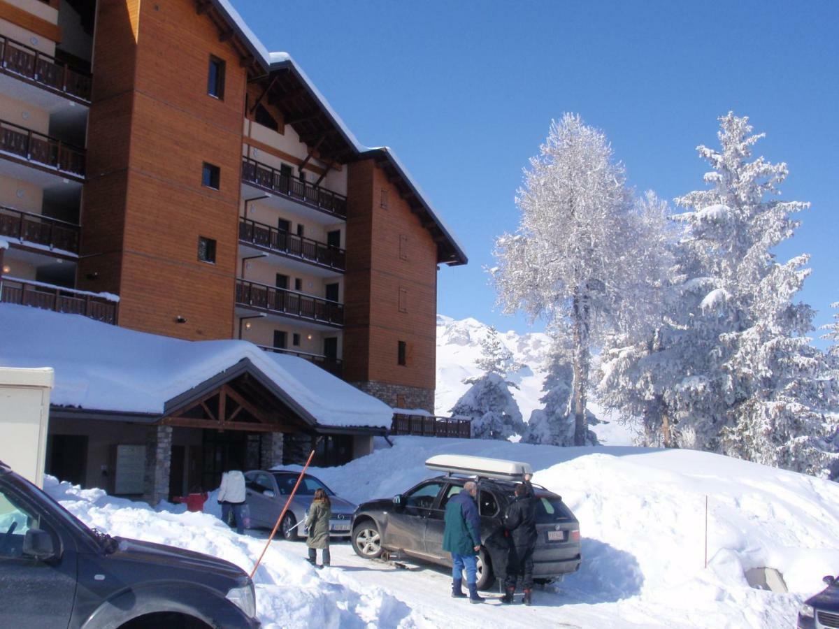 Eden sur les pistes avec vue panoramique sur la vallée La Joue du Loup Exterior foto