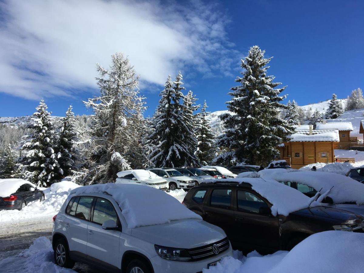 Eden sur les pistes avec vue panoramique sur la vallée La Joue du Loup Exterior foto
